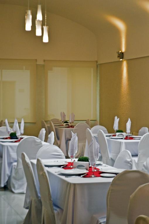 טלקה Hotel Plaza Cienfuegos מראה חיצוני תמונה